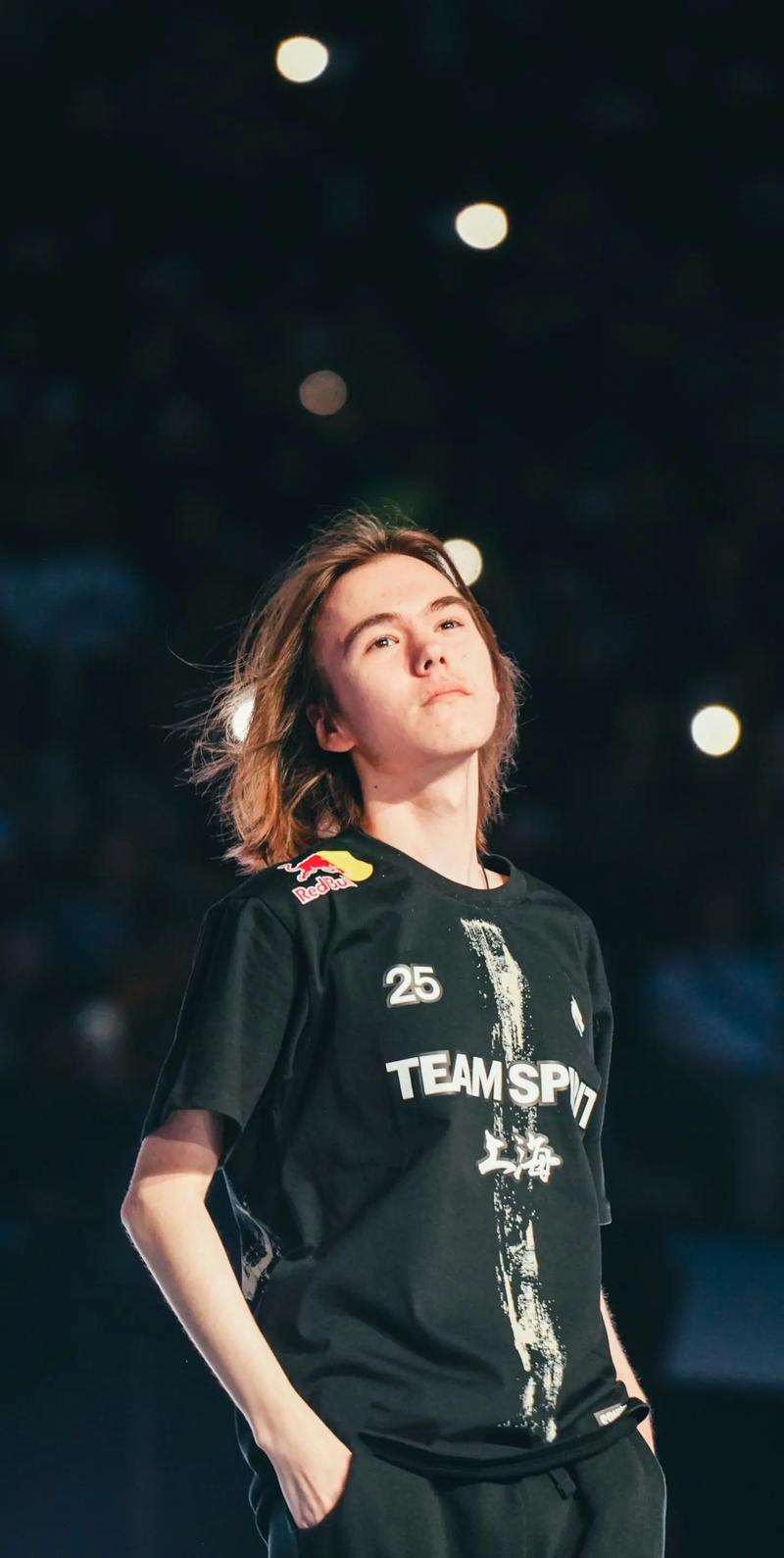 LNG工作人员解释GALA删博：只是工作人员登录感谢赞助而已