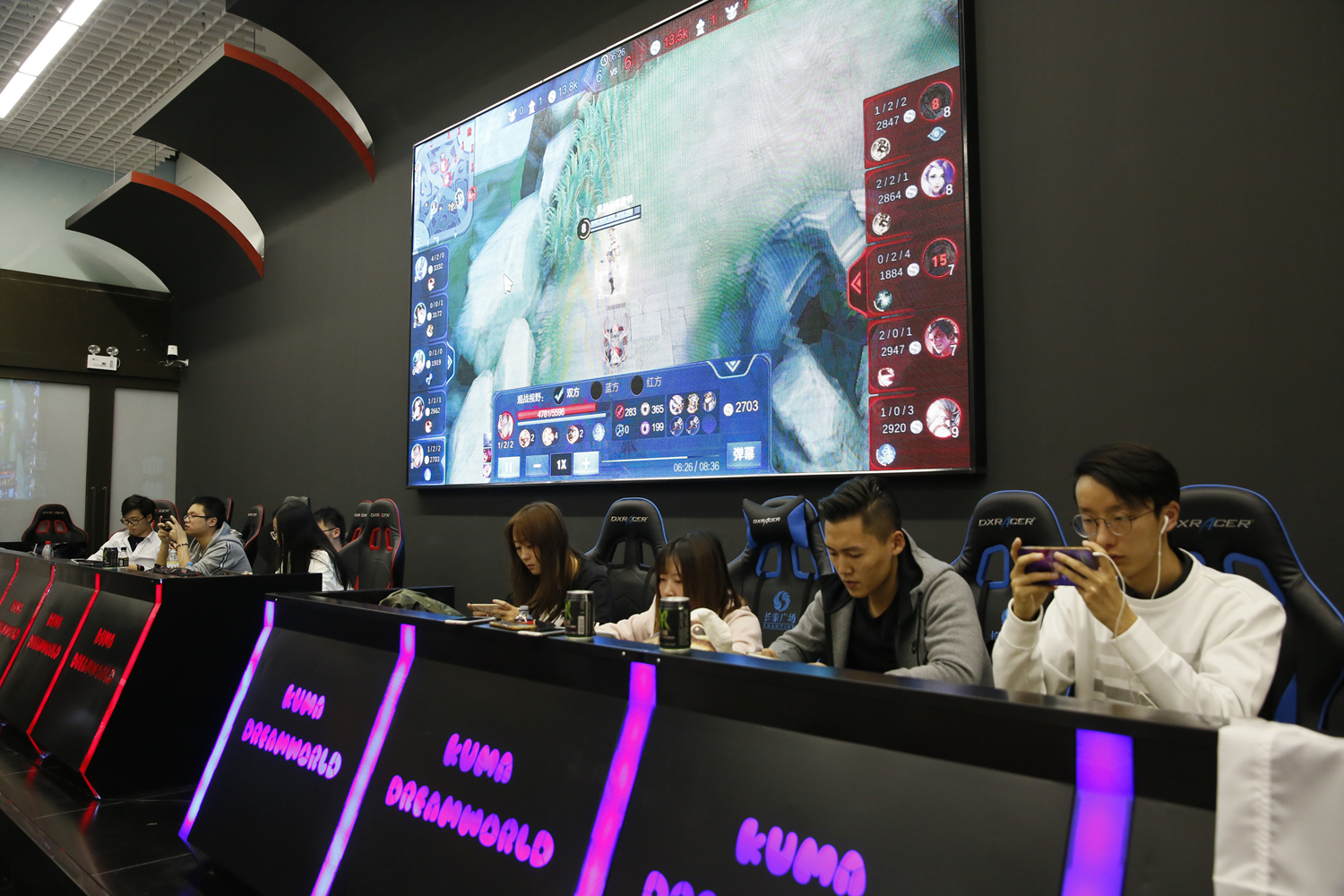 DOTA2 TI：LGD让一追二战胜BC，下一轮将面对Aster，CN DOTA内战！