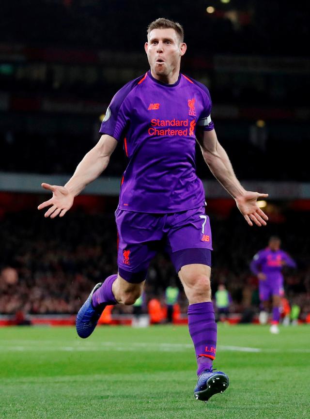 怀特复出力助阿森纳争冠，枪手伤病潮下的坚强回应（怀特复归助阿森纳冲冠，伤病潮中枪手强势回击）